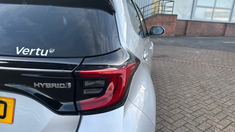 Toyota Yaris 1.5 Hybrid Design 5dr CVT Hybrid Hatchback